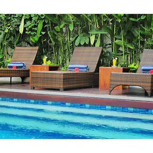 Arana 3*, Legian Indonésie